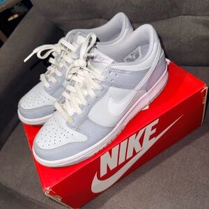Nike Women's Sneakers in Light Gray and White